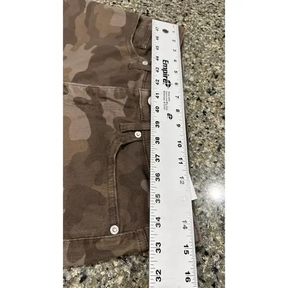 Levis 311 Shaping Skinny Jeans Womens Size 29 Green Camo Cotton Blend Streetwear - Picture 3 of 6